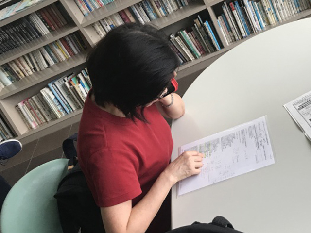 �Ƒ������T�|�Z���ɉƑ����s���s���ɂȂ����Ɠd�b�B