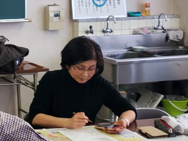 �T�|�Z�����ʒu�����Ƒ����ɓd�b�B